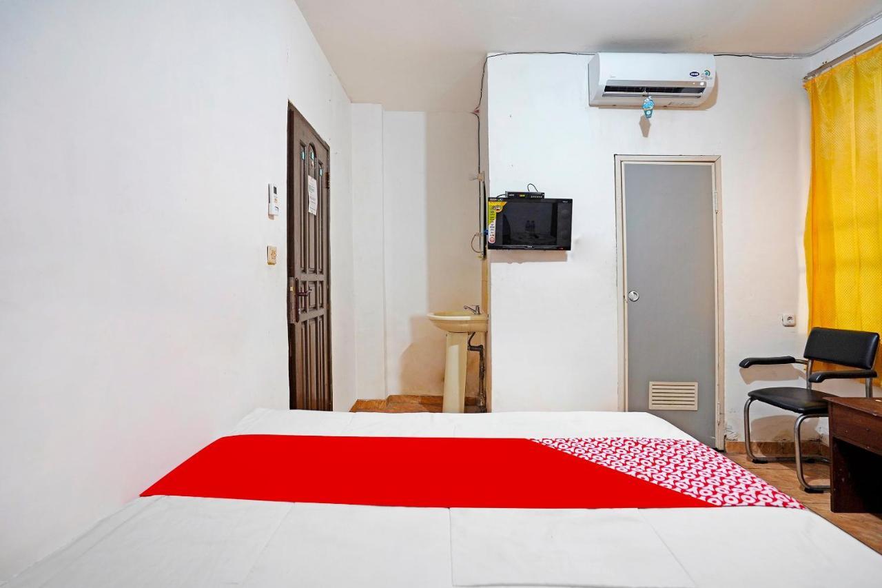 מלון סוראבאיה Oyo 91390 Kost Grand Royal Elite מראה חיצוני תמונה