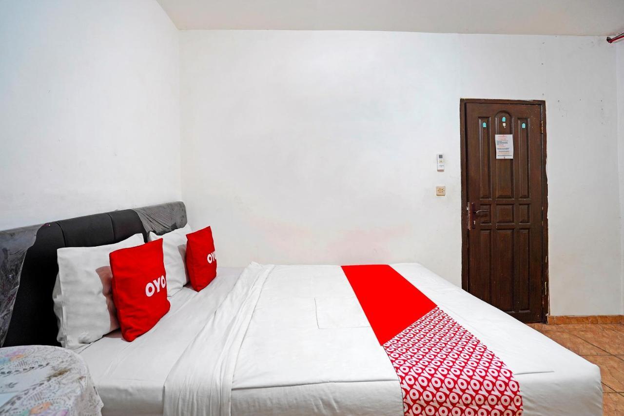 מלון סוראבאיה Oyo 91390 Kost Grand Royal Elite מראה חיצוני תמונה